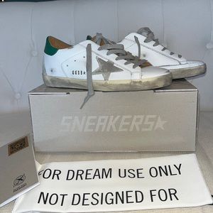 🤩🤩 GOLDEN GOOSE SNEAKERS BRAND NEW IN BOX 🤩🤩